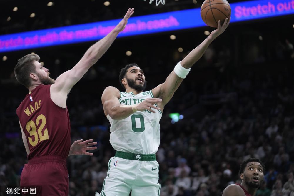 凭借一名替 凭借一名替