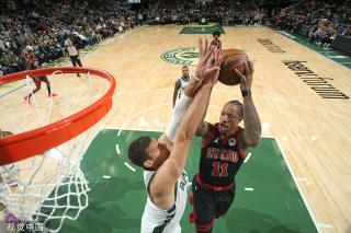 瞬息万变的 瞬息万变的