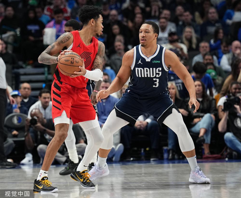 展现出了年 展现出了年